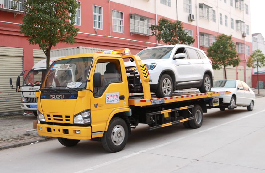 五十鈴5.6米平板清障車拖車實拍