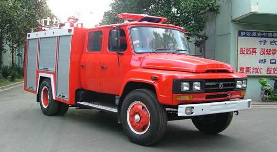 東風(fēng)尖頭140水罐∕泡沫消防車(chē)(3.5噸）